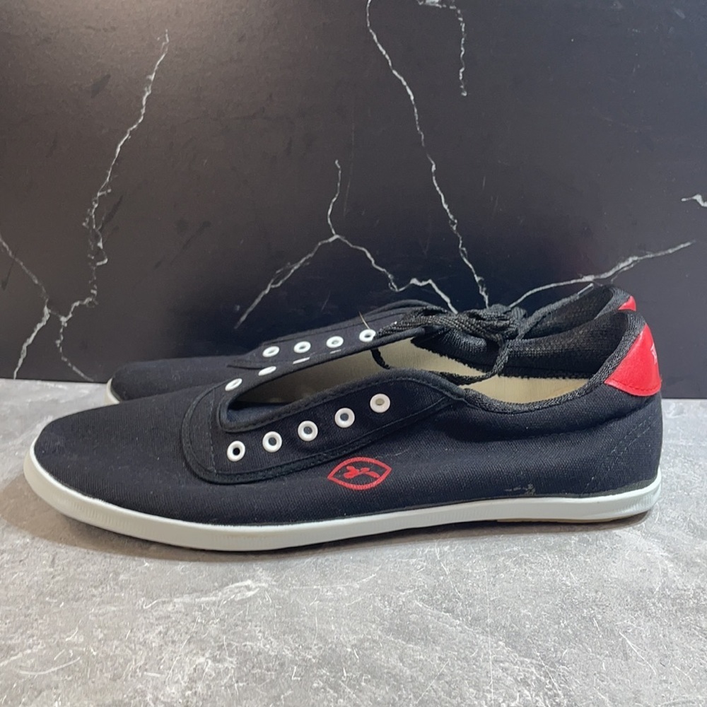 Double Star Canvas Black/Red Size 9.5m - Picture 3 of 9